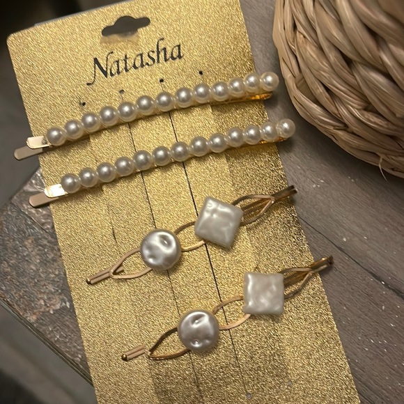 Natasha Couture Accessories - Pearl hair clips NWOT Gold